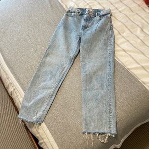 Abercrombie 90’s Straight Ultra High Rise